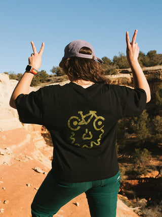 Baggy Eatin' Grin Art Tee